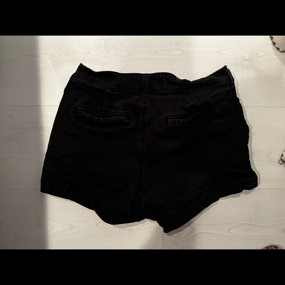 Hollister shorts - Picture 2 of 2